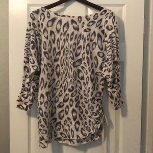 ****SOLD*** Beautiful light weight sweater